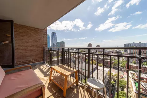 135 Montgomery St #17E, Jersey City, NJ 07302