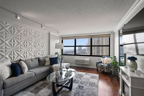 7002 Blvd E #23J, Guttenberg, NJ 07093