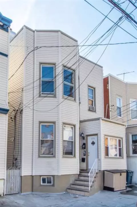 155 59th St, West New York, NJ 07093