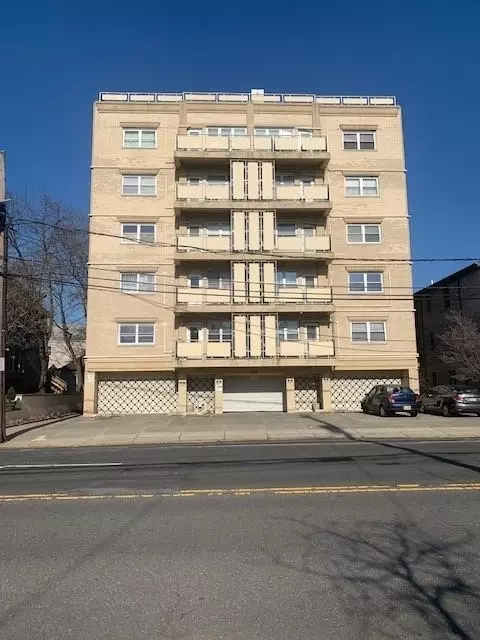795 Avenue C #2C, Bayonne, NJ 07002