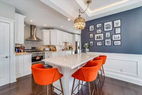 10-12 Hartley Pl, Bayonne, NJ 07002