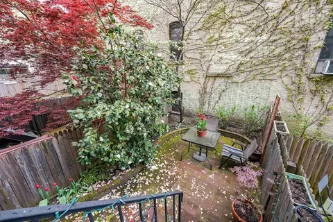 259 12th St #1B, Hoboken, NJ 07030