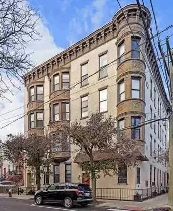 193 Ogden Ave #2C, Jersey City, NJ 07307