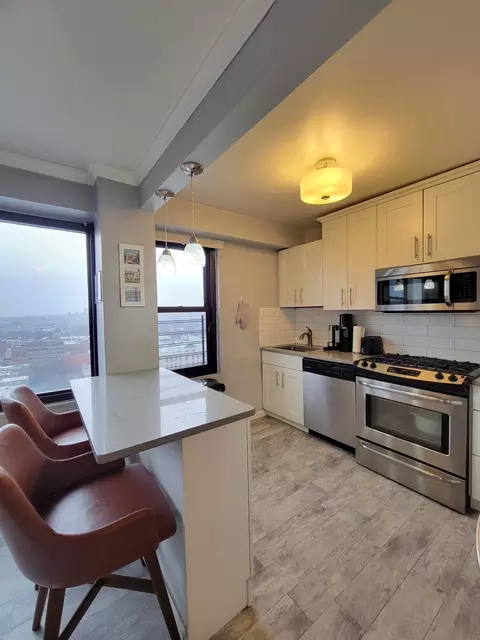 135 Montgomery St #18F, Jersey City, NJ 07302