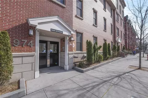 974 Summit Ave #404, Jersey City, NJ 07307