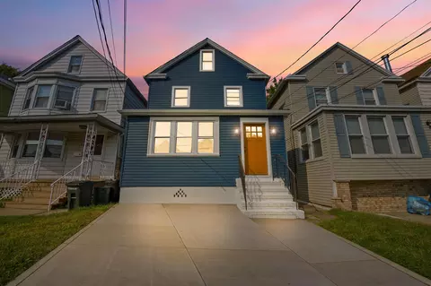 93 W 27th St, Bayonne, NJ 07002