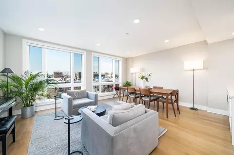 210 Bloomfield St #2, Hoboken, NJ 07030