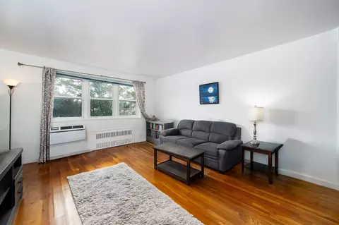 154 Bowers St #4D, Jersey City, NJ 07307