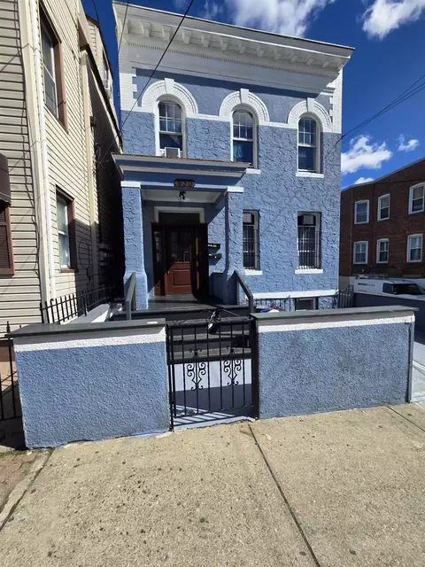 430 71st St, North Bergen, NJ 07047