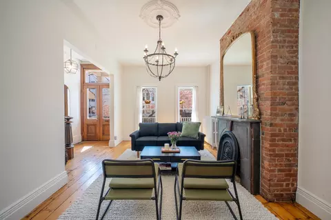 22 Laidlaw Ave, Jersey City, NJ 07306
