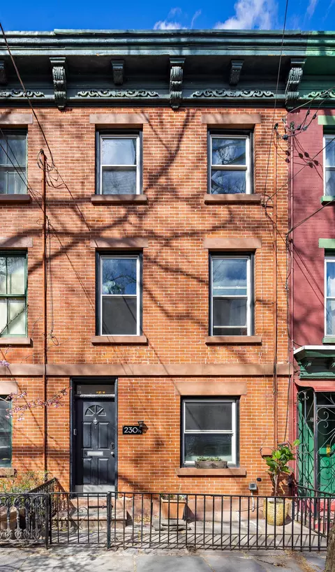 230 5 4th St, Jersey City, NJ 07302