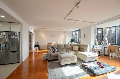 700 Grove St #2H, Jersey City, NJ 07310