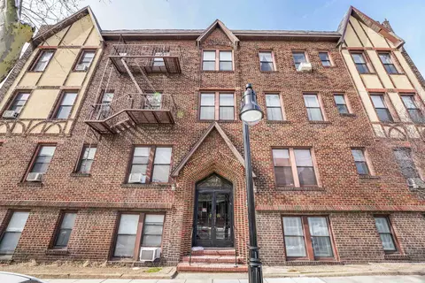 301 Palisade Ave #4C, Union City, NJ 07087