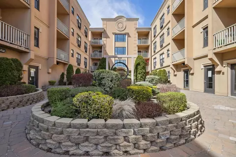8915 Bergenwood Ave #28, North Bergen, NJ 07047