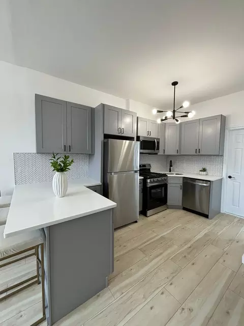 301 3rd St #2, Jersey City, NJ 07302