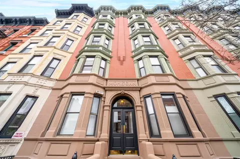 813 Washington St #2L, Hoboken, NJ 07030
