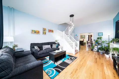 284 Armstrong Ave, Jersey City, NJ 07305