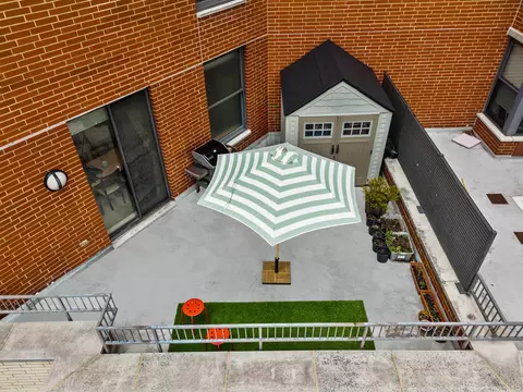 102 Christopher Columbus Dr #801, Jersey City, NJ 07302