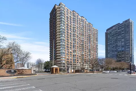 20 2nd St #904, Jersey City, NJ 07302
