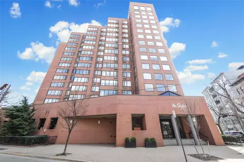 551 Observer Hwy #11H, Hoboken, NJ 07030