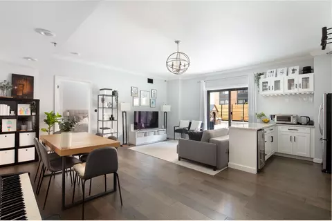 609 Observer Hwy #204, Hoboken, NJ 07030
