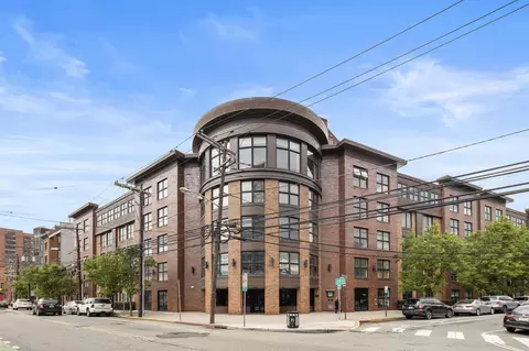 70 Adams St #2E, Hoboken, NJ 07030