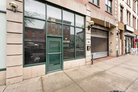418 Martin Luther King Jr Dr #3E, Jersey City, NJ 07304