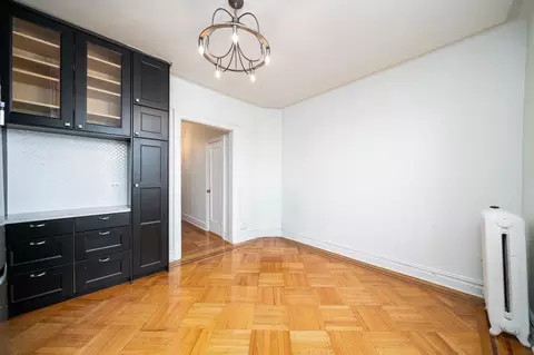 100 Prospect St #305, Jersey City, NJ 07307