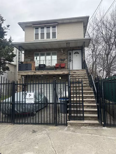 52 Henry St, Jersey City, NJ 07306