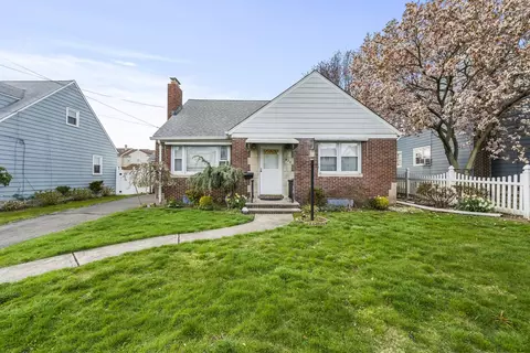 823 3rd St, Secaucus, NJ 07094