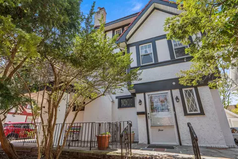 3 75th St, North Bergen, NJ 07047