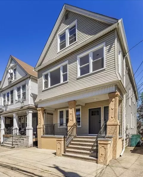 129 W 56th St, Bayonne, NJ 07002
