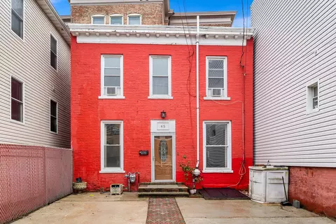 45 Manhattan Ave, Jersey City, NJ 07307