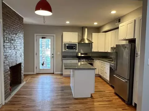222 4th St, Jersey City, NJ 07302