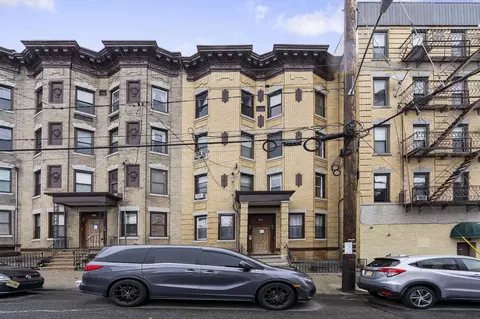 94 North St #2N, Jersey City, NJ 07307