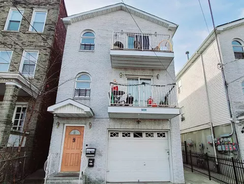 9 Morton Pl, Jersey City, NJ 07305