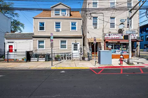 52 Beacon Ave #1, Jersey City, NJ 07306