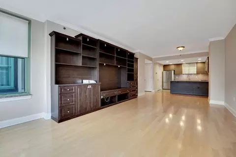 10 Regent St #313, Jersey City, NJ 07302