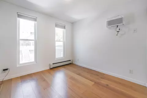 537 Undercliff Ave, Edgewater, NJ 07020 photo 5