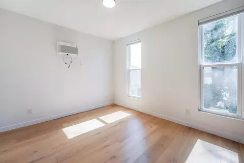 537 Undercliff Ave, Edgewater, NJ 07020 photo 9