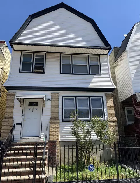 224 Dwight St, Jersey City, NJ 07305