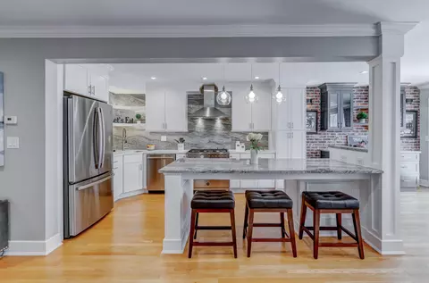 20 Sunset Ave, Bayonne, NJ 07002