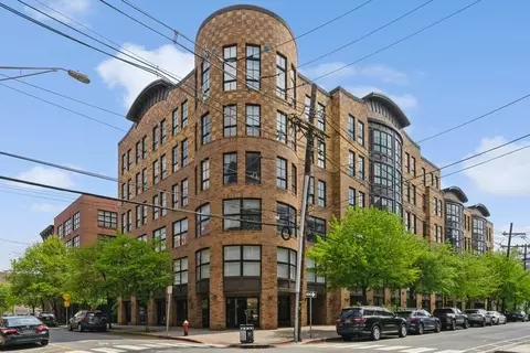659 1st St #302, Hoboken, NJ 07030