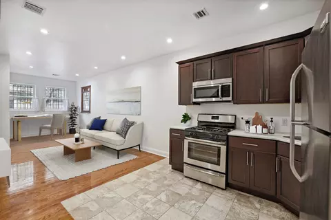131 Brunswick St #1L, Jersey City, NJ 07302