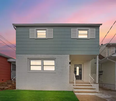 11 Freedom Pl, Jersey City, NJ 07305