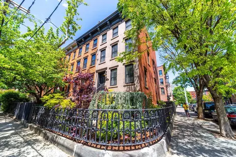 226 3rd St, Jersey City, NJ 07302