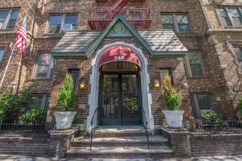 340 Fairmount Ave #C4, Jersey City, NJ 07306