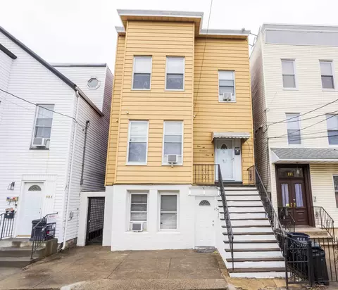 109 Hancock Ave, Jersey City, NJ 07307