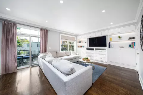 226 Park Ave #4, Hoboken, NJ 07030