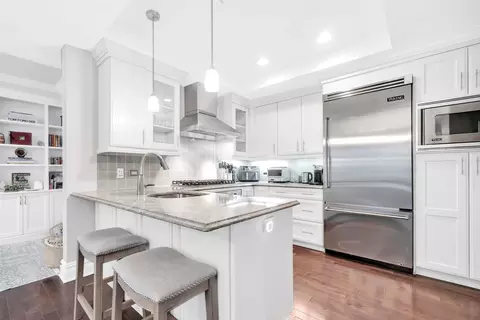 23 Cambridge Way, Weehawken, NJ 07086